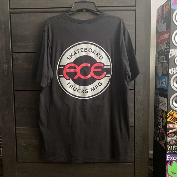 Just selling a nice shirt. Great brand. - Picture 2 of 3